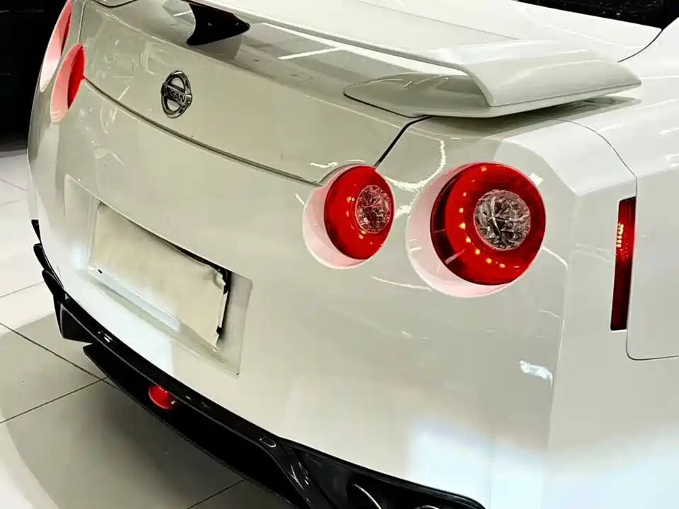Nissan GT-R