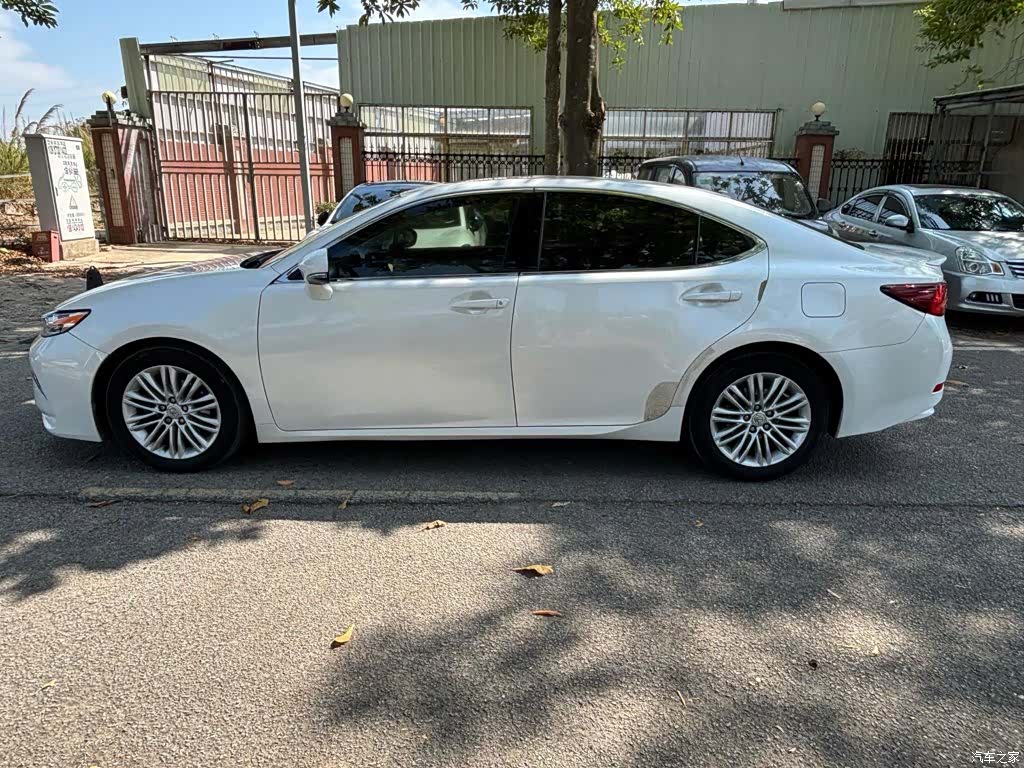 Lexus ES, 2015 8