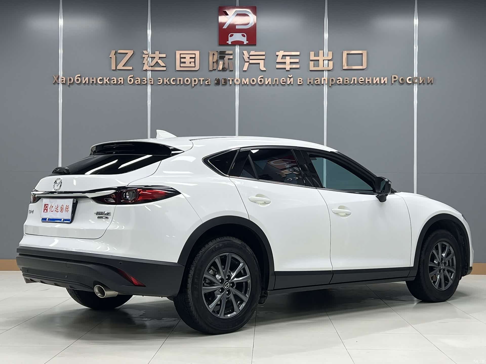Mazda CX-4, 2023 все фото