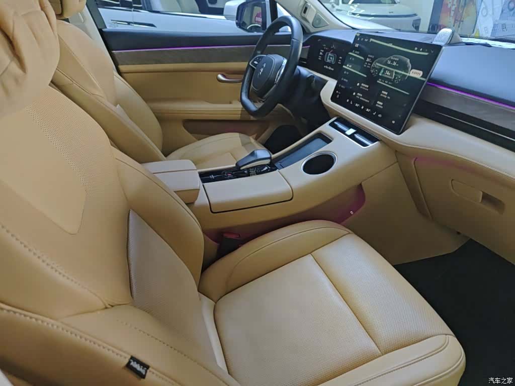 AITO M5, 2022 2