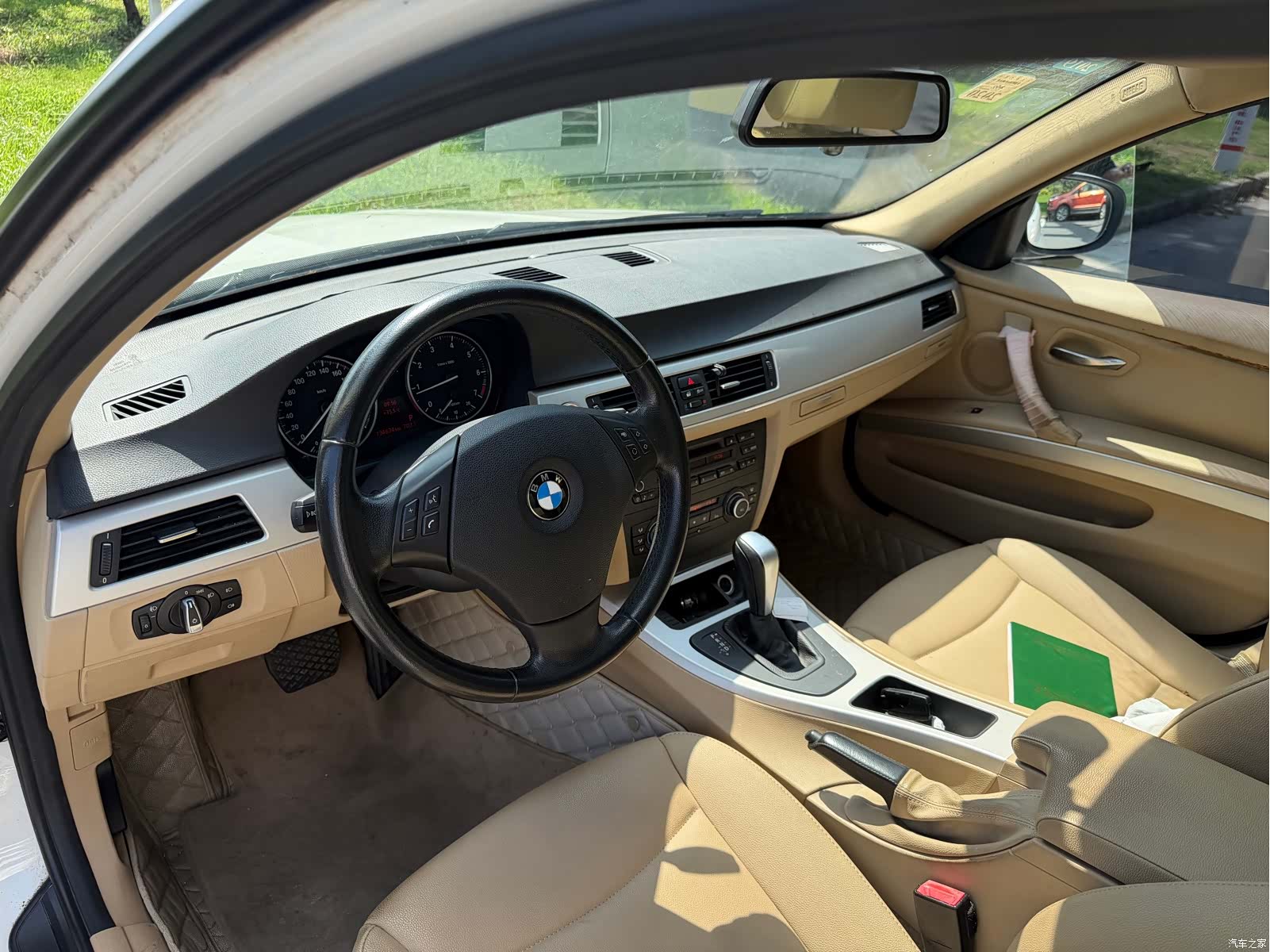 BMW 3 Series, 2011 все фото