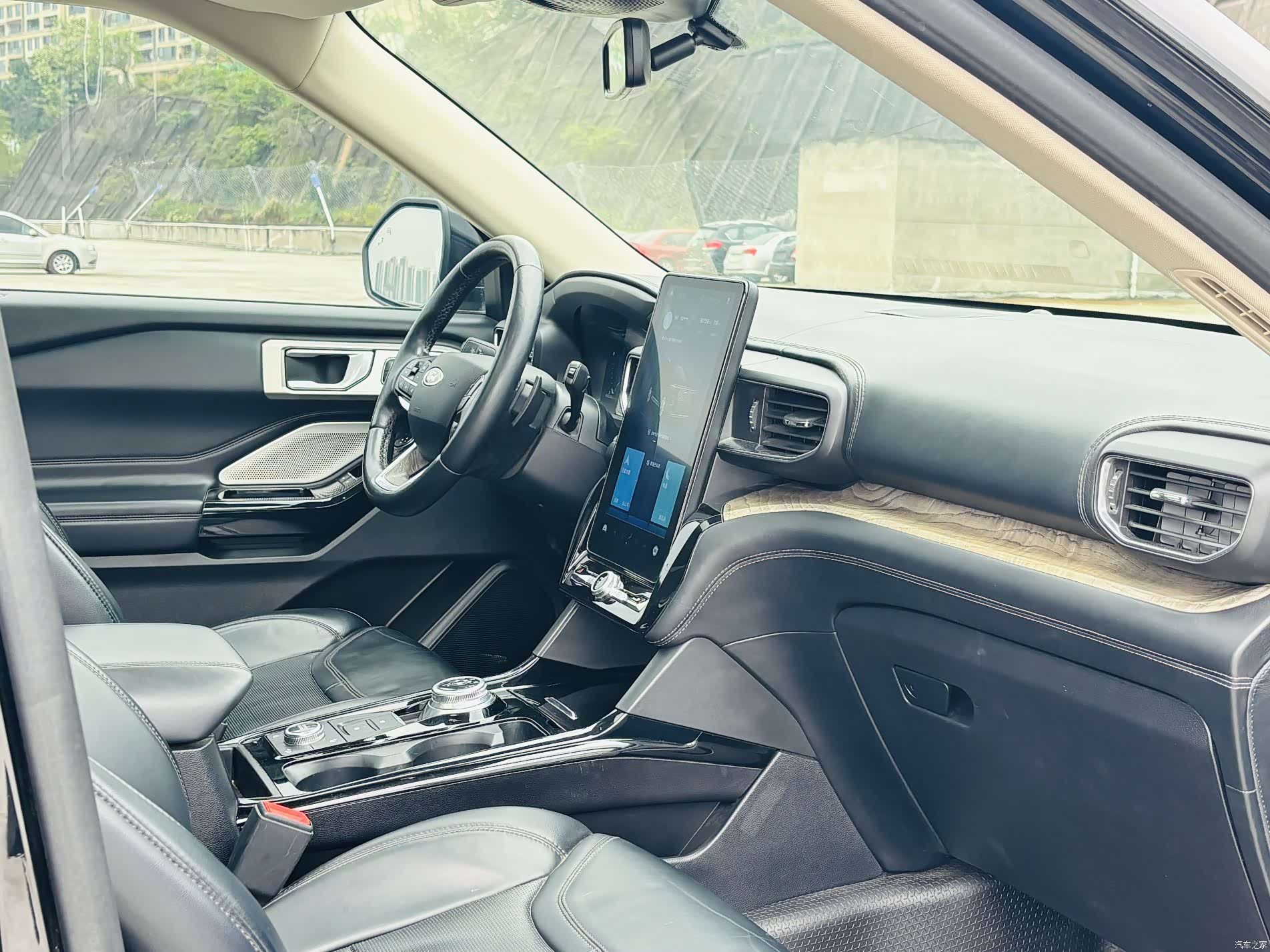 Ford Explorer, 2021 10