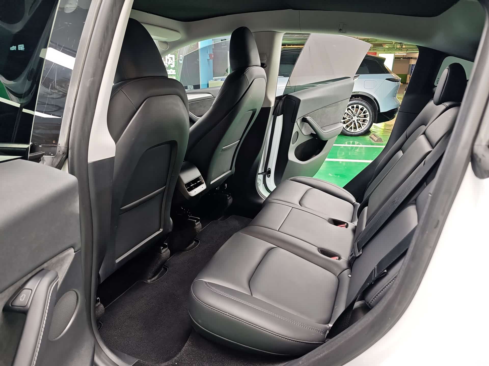 Tesla Model Y, 2024 все фото