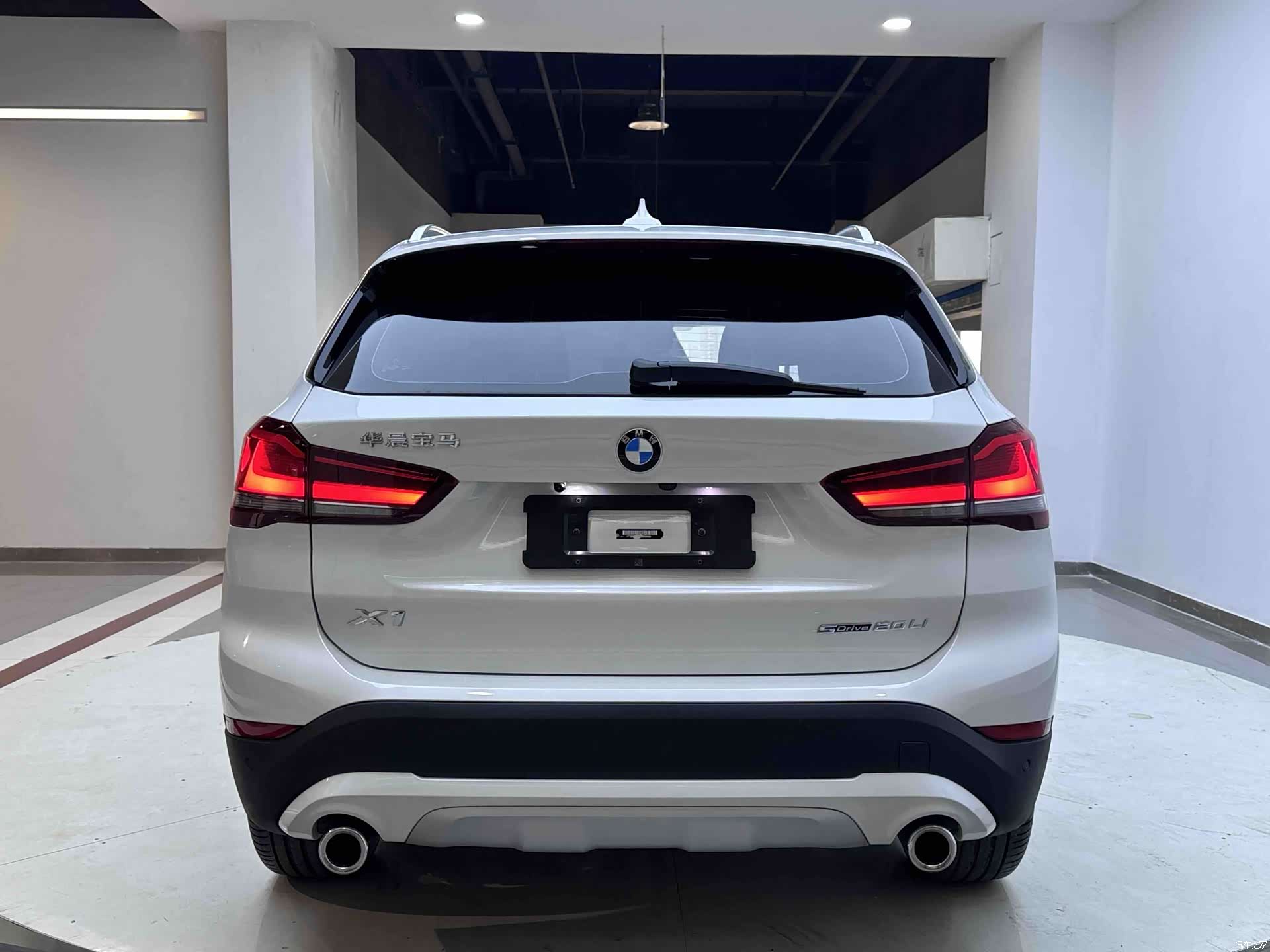 BMW X1, 2023 все фото