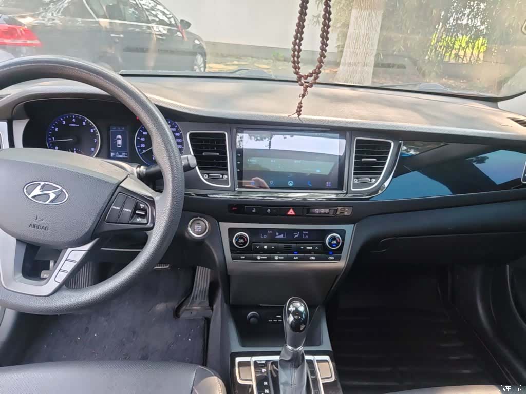 Hyundai GLS, 2015 13