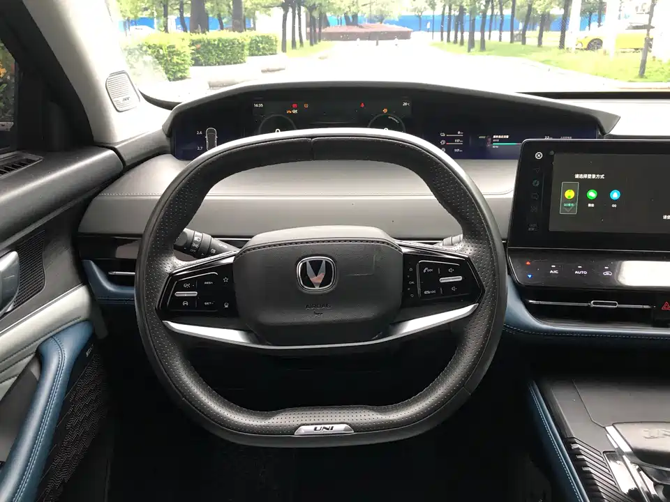 Changan UNI-K Smart iDD