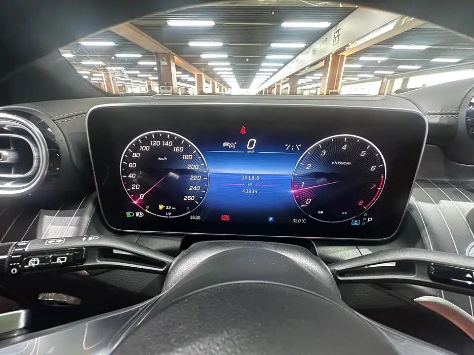 Mercedes-Benz GLC Mercedes-Benz GLC