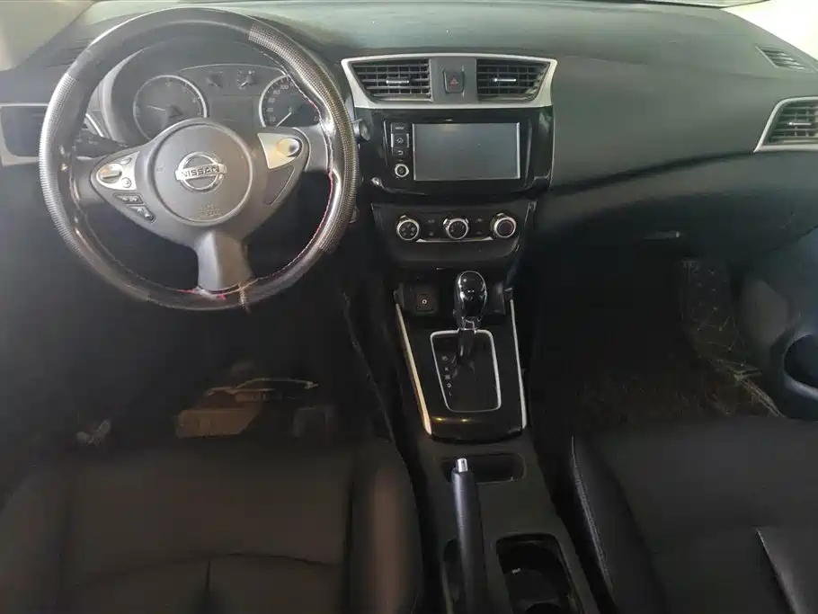 Nissan Xuan Yi