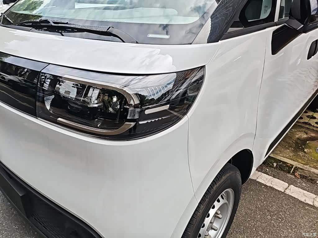 Maxus V1, 2025 18