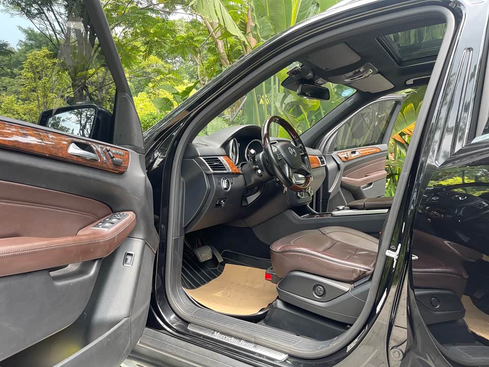 Mercedes-Benz M class