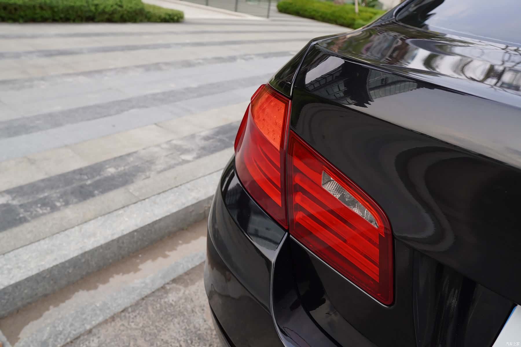 BMW 5 Series, 2011 20