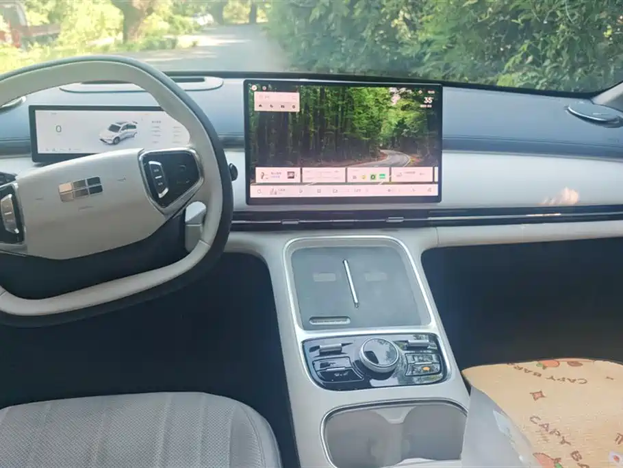 Geely Galaxy Galaxy Starship 7 EM-i