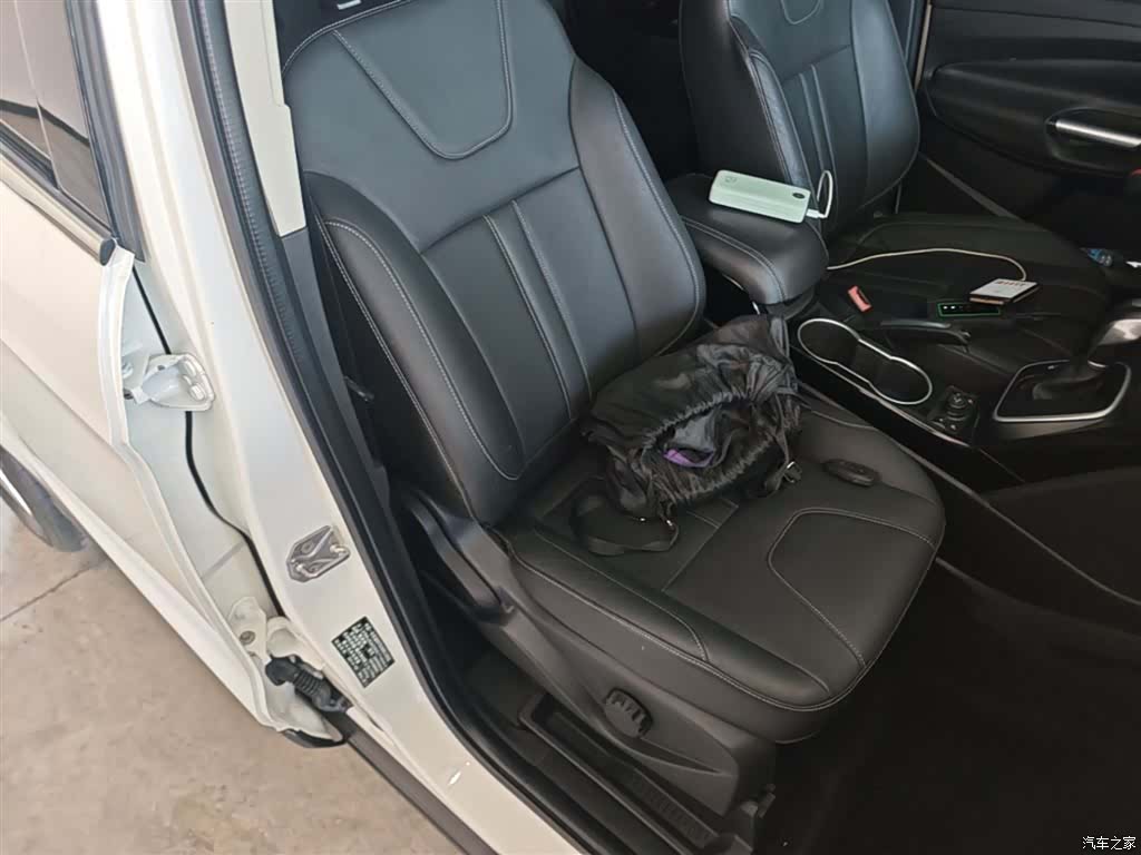 Ford Kuga, 2014 25