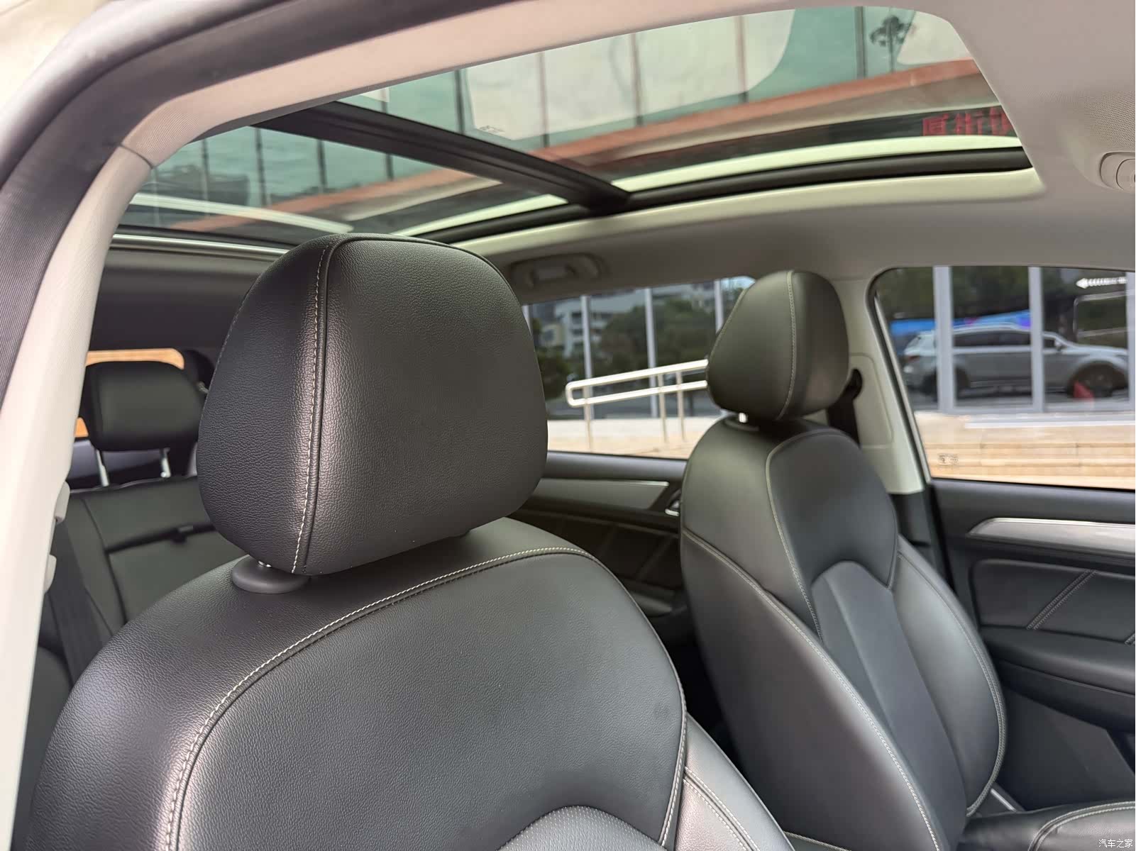 Roewe RX5, 2020 17