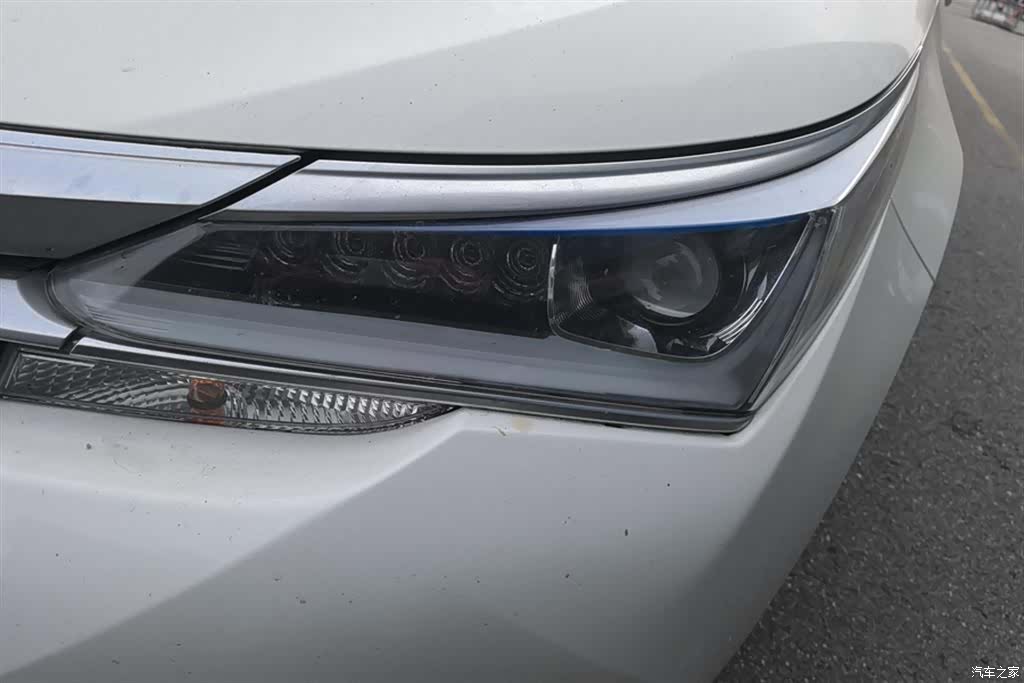 Toyota Corolla, 2019 все фото