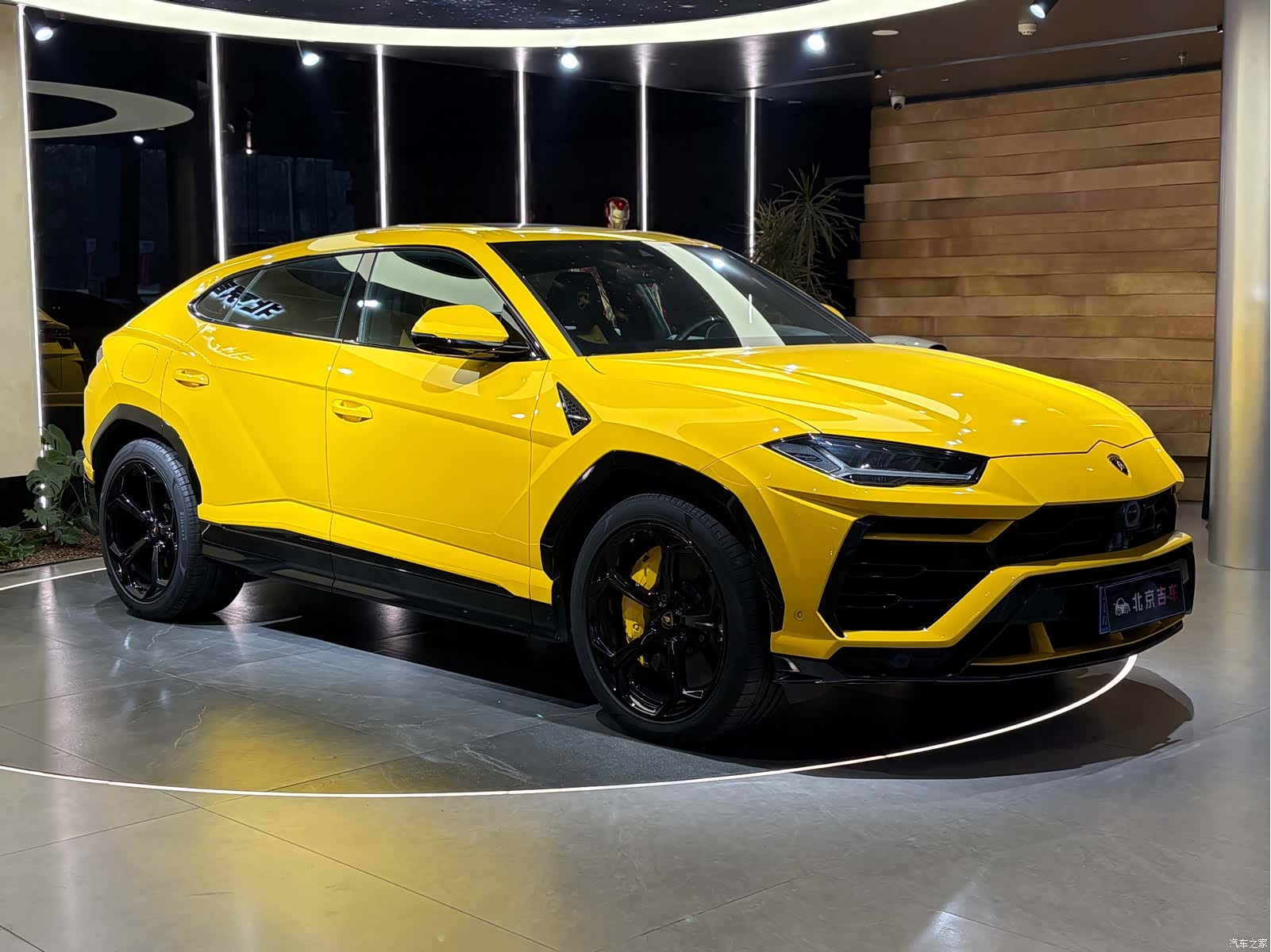 Lamborghini Urus, 2019 3