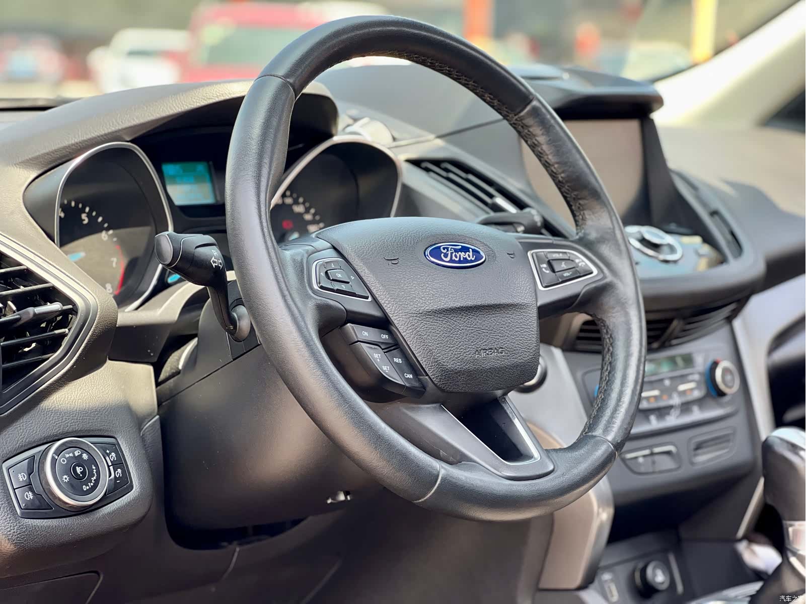 Ford Kuga, 2018 7