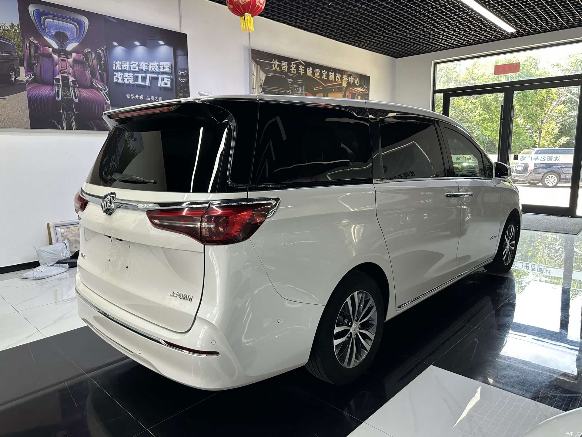 Buick GL8, 2023 9