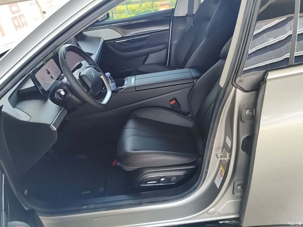 Xpeng P7, 2021 15
