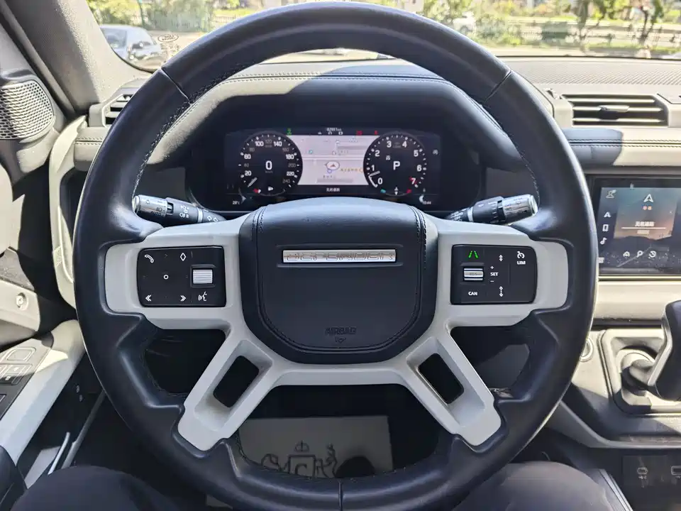 Land Rover guard