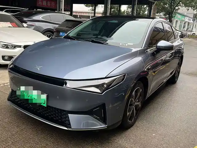 XPeng P5 2022 — купить из Китая под заказ
