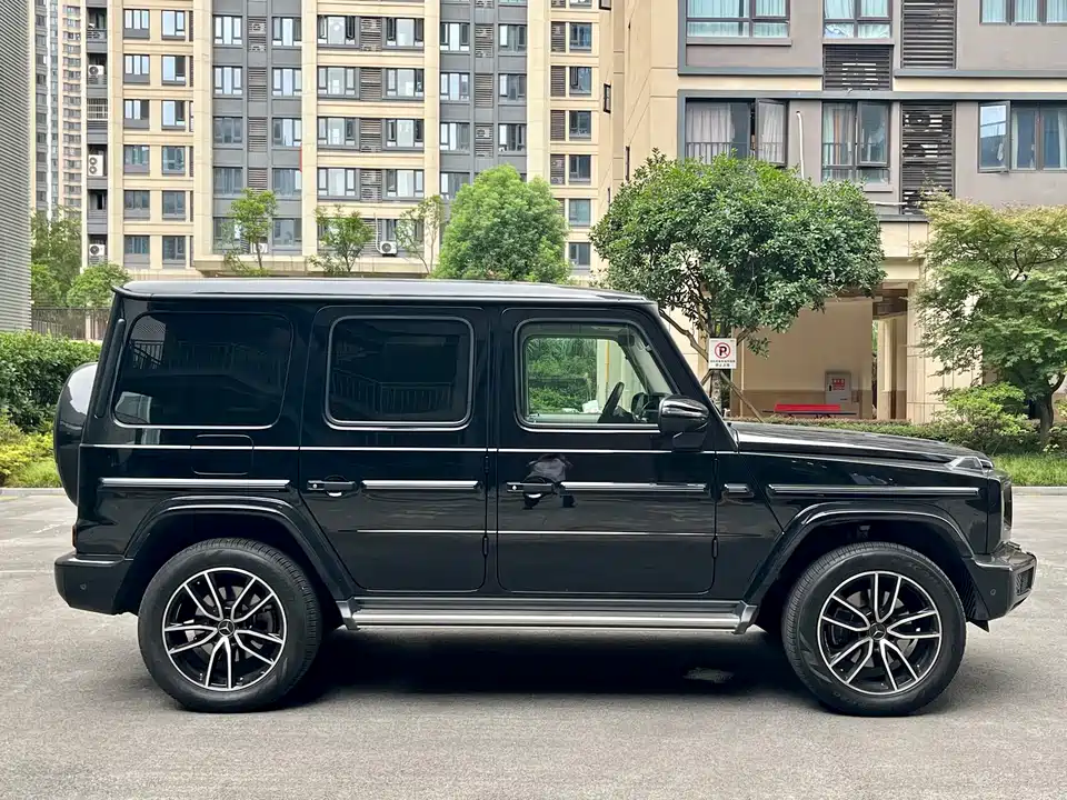 Mercedes-Benz G-class