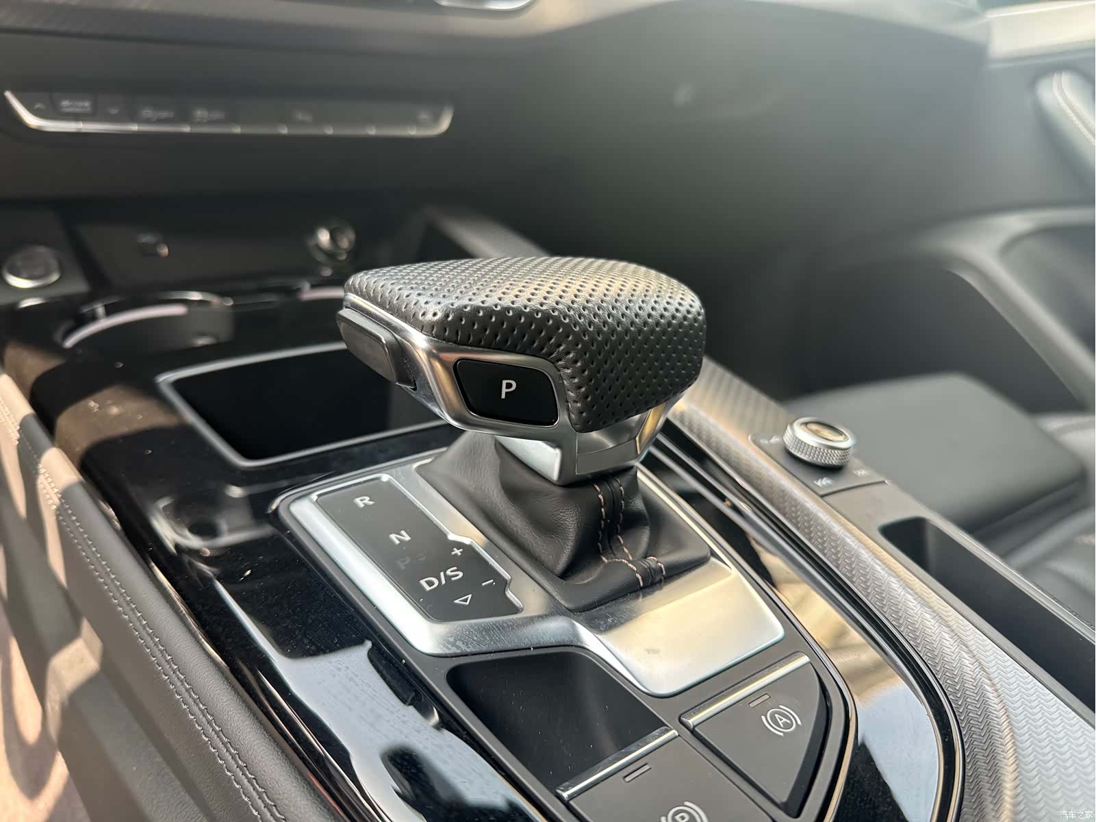 Audi A4L, 2024 11