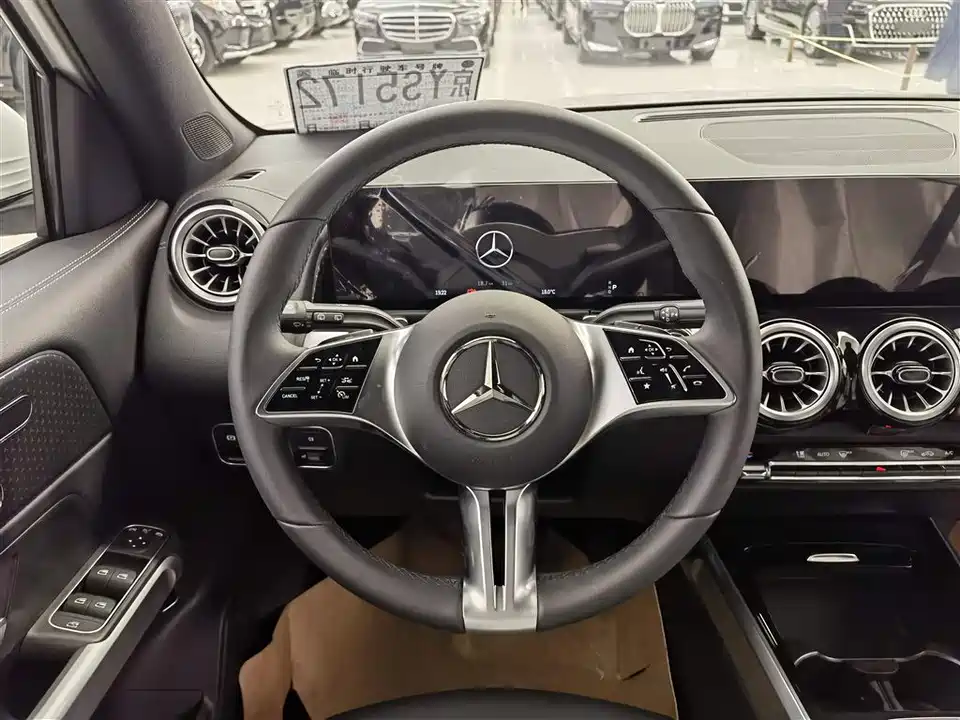 Mercedes-Benz GLB