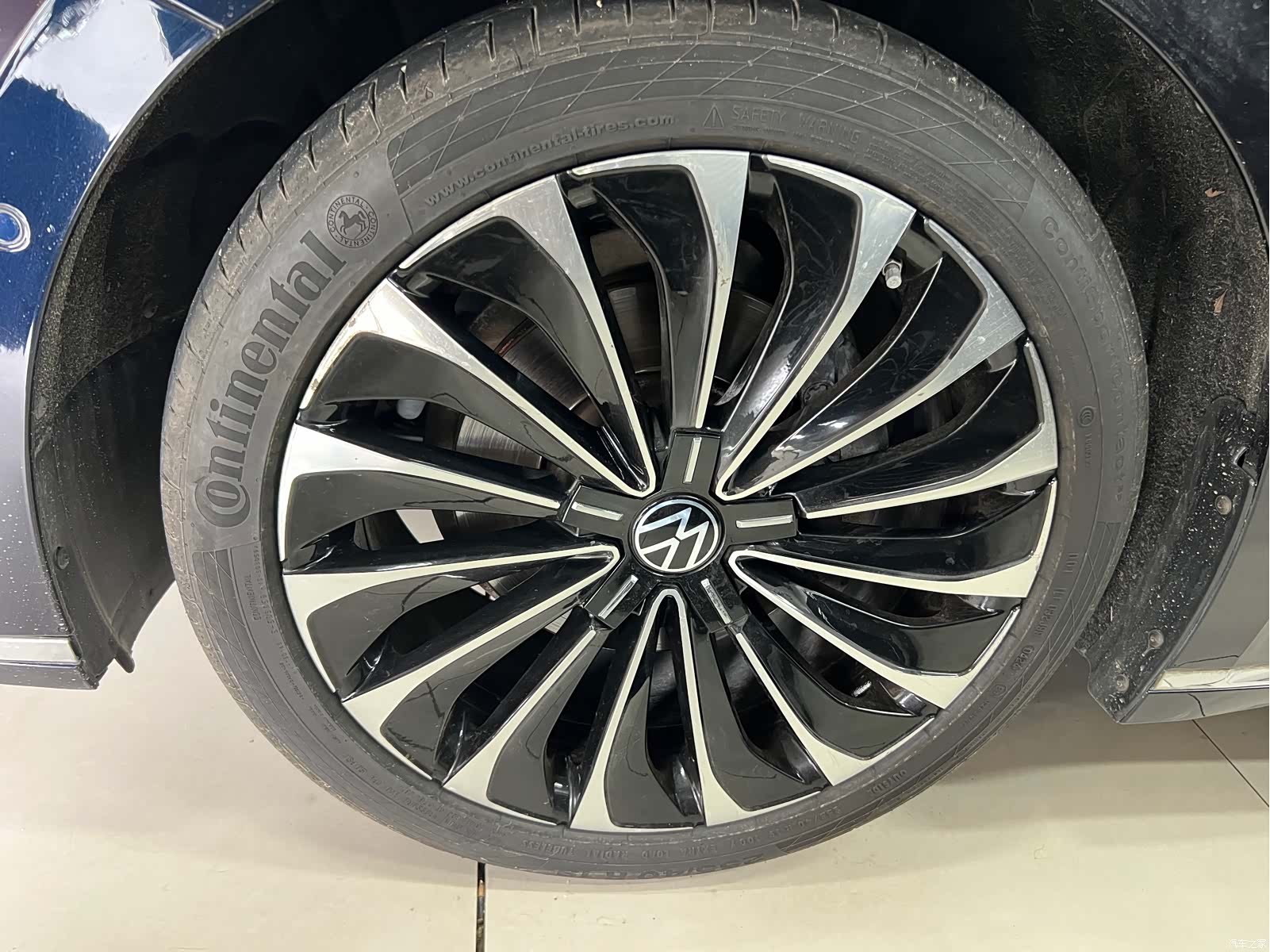 Volkswagen Phideon, 2022 13