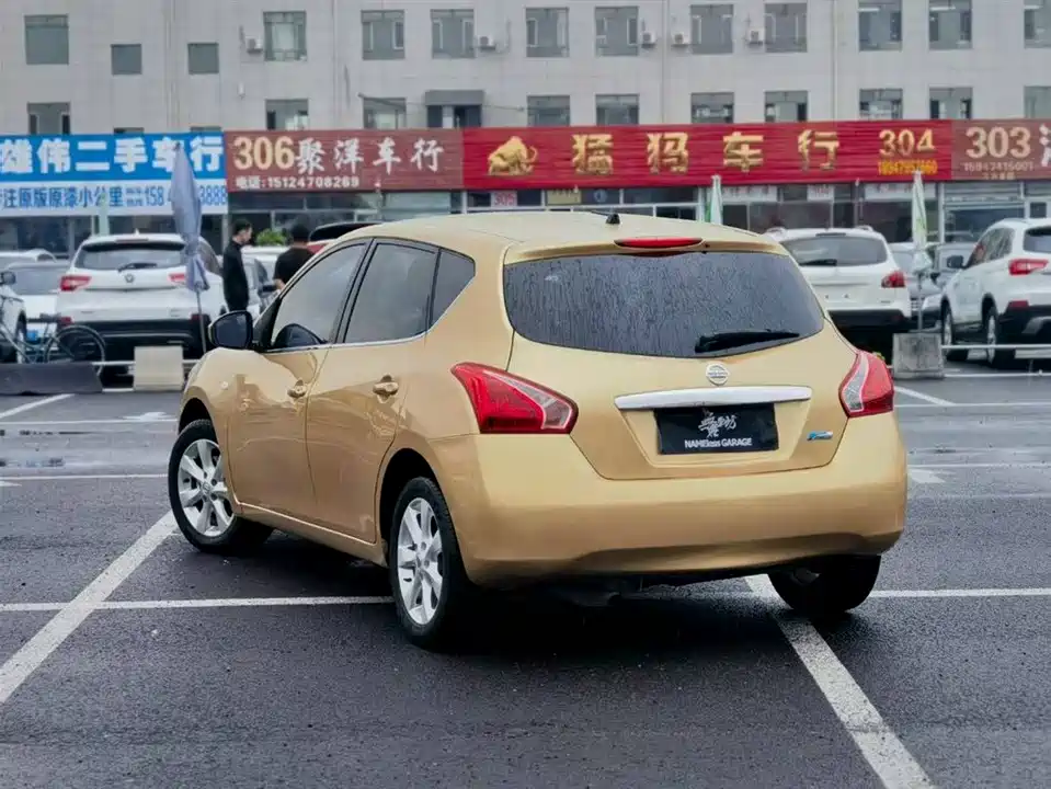 Nissan TIIDA