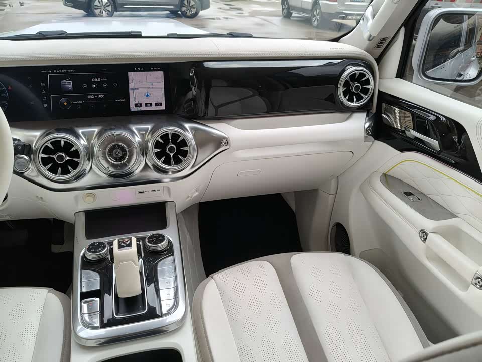 CrossBoundary Co-creation tank 300