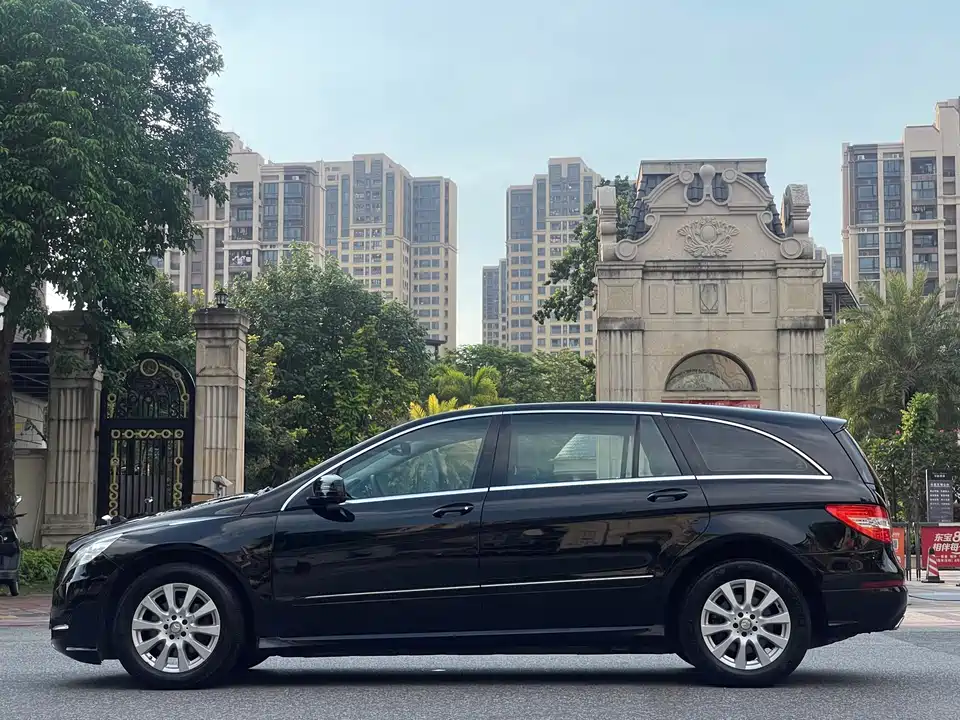 Mercedes-Benz R-class