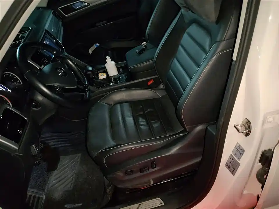 Volkswagen Tourang