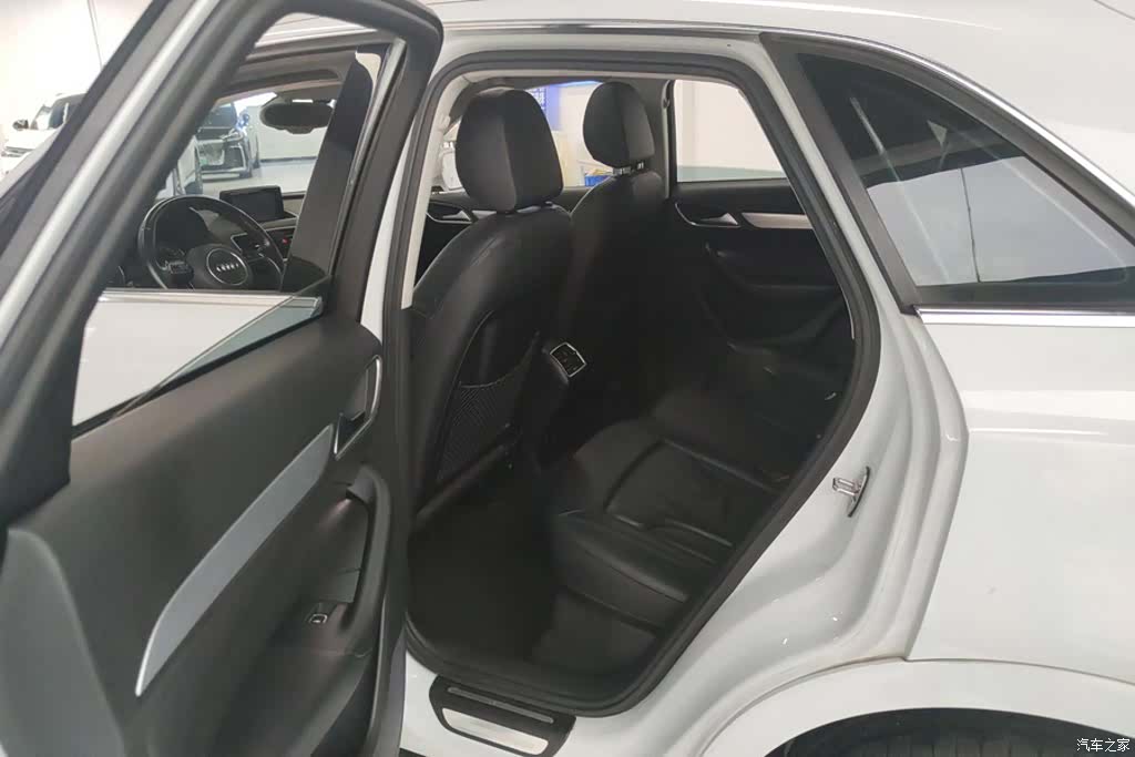 Audi Q3, 2015 11