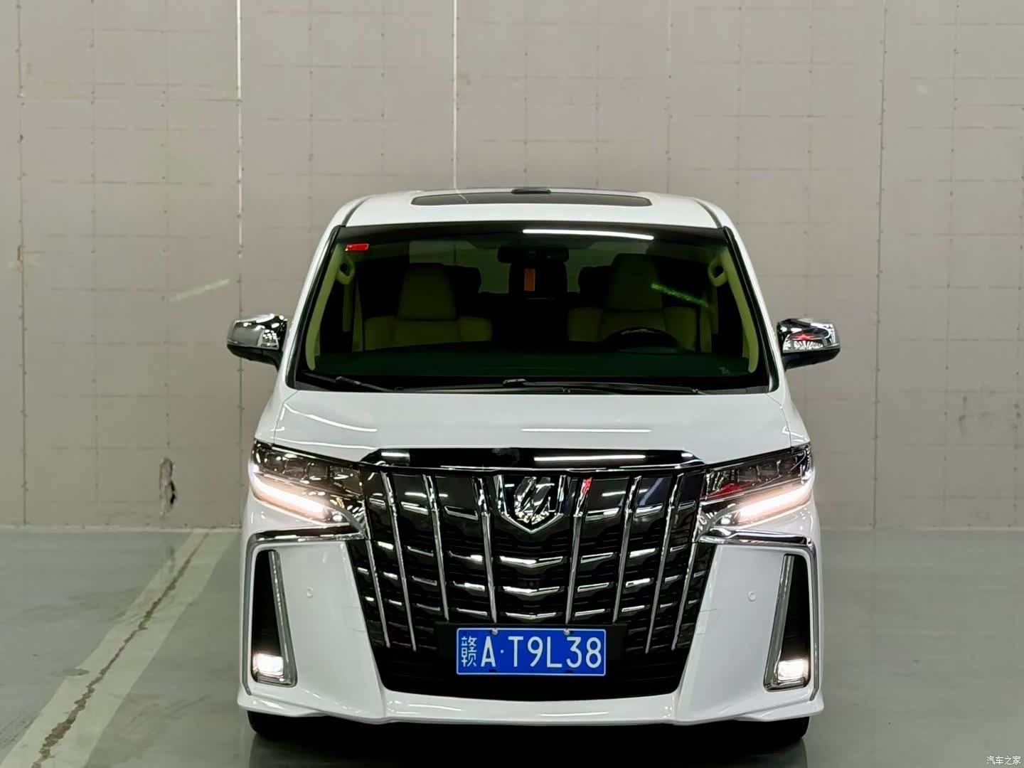 Toyota Alphard, 2018 2