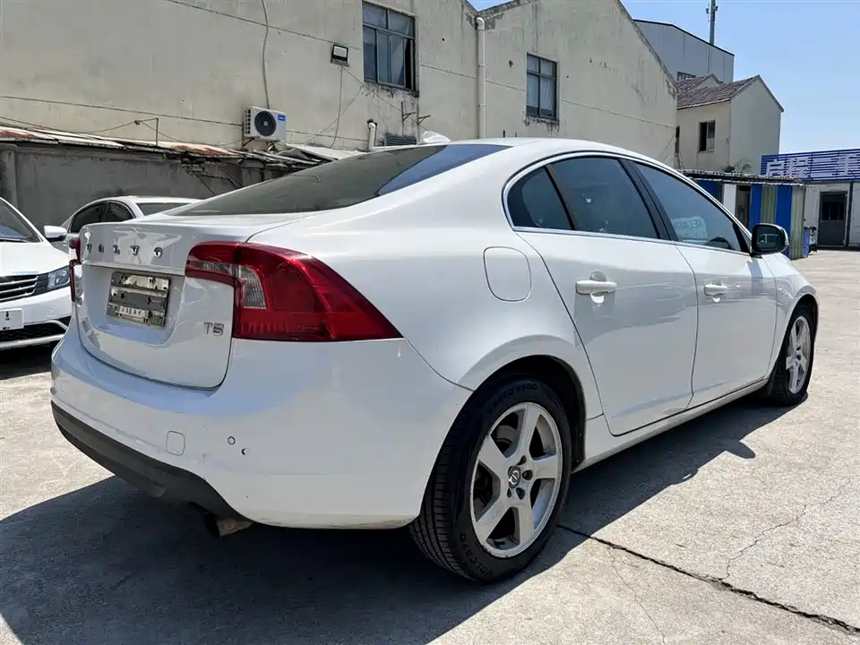 Volvo S60
