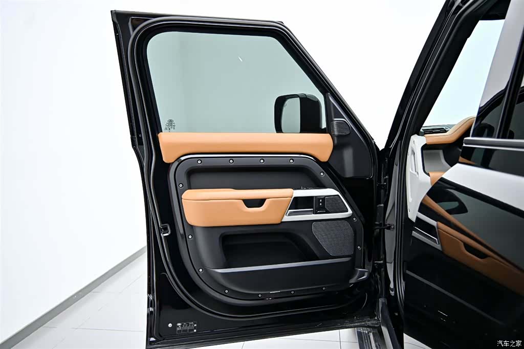 Land Rover Defender, 2024 20
