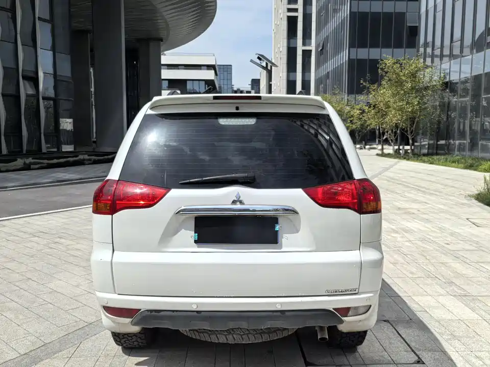 Mitsubishi Pajero Jinchang