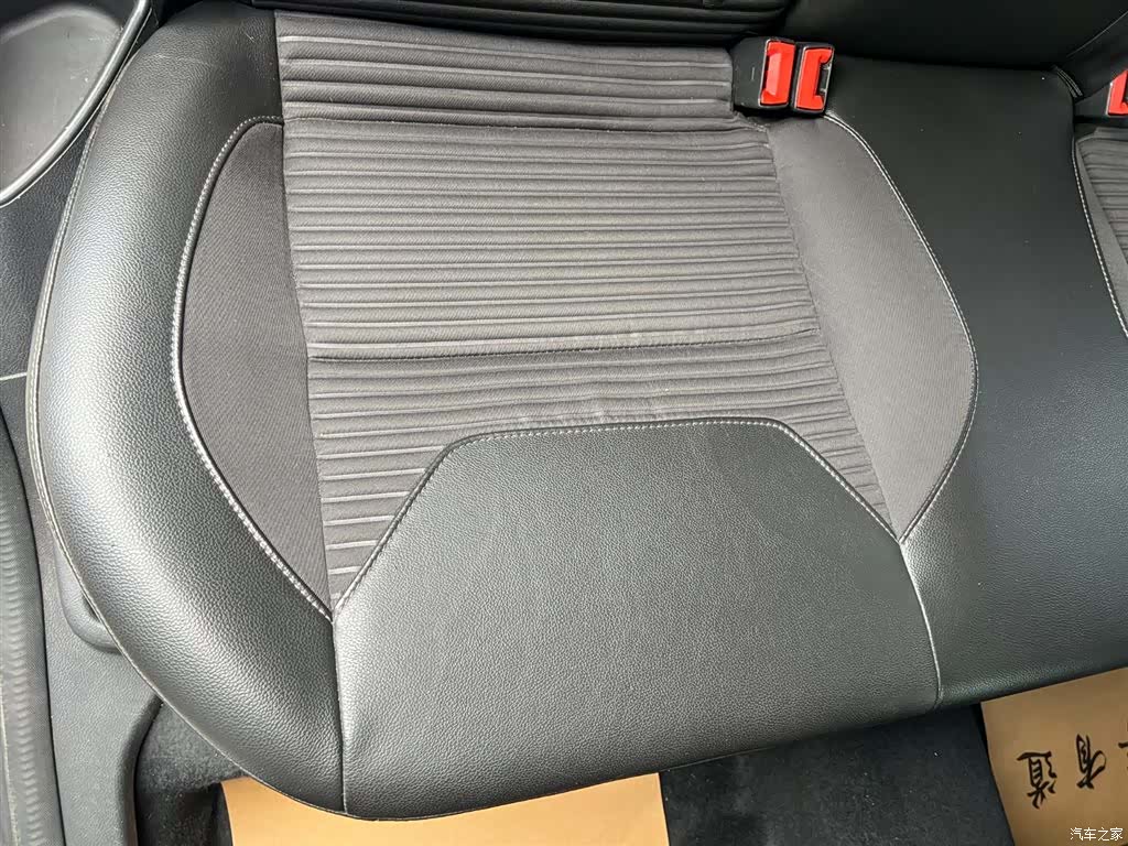Ford Focus, 2018 21