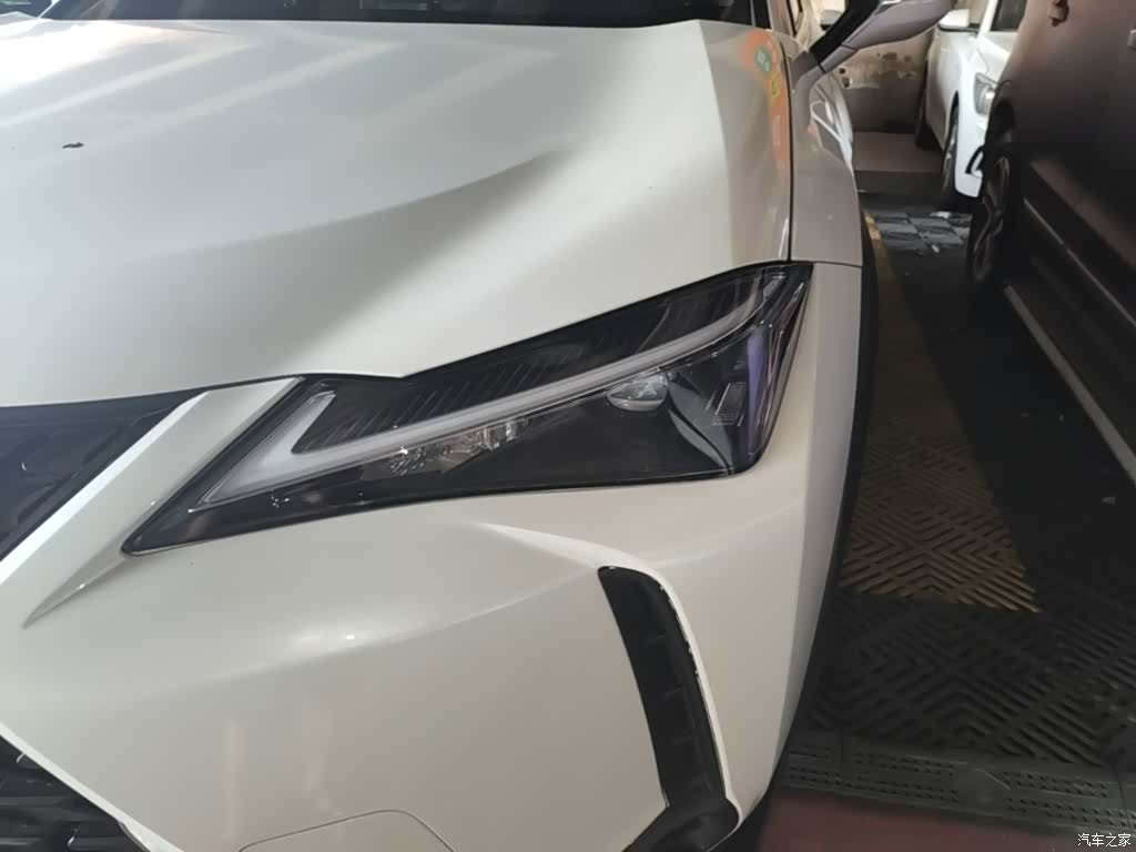 Lexus UX, 2022 24