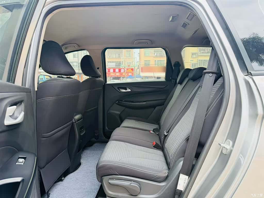 Wuling 730, 2020 10