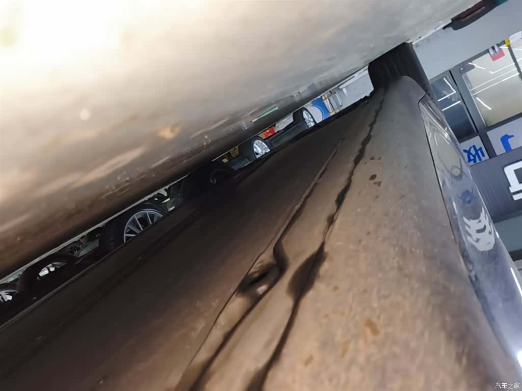 Tesla Model Y, 2023 21