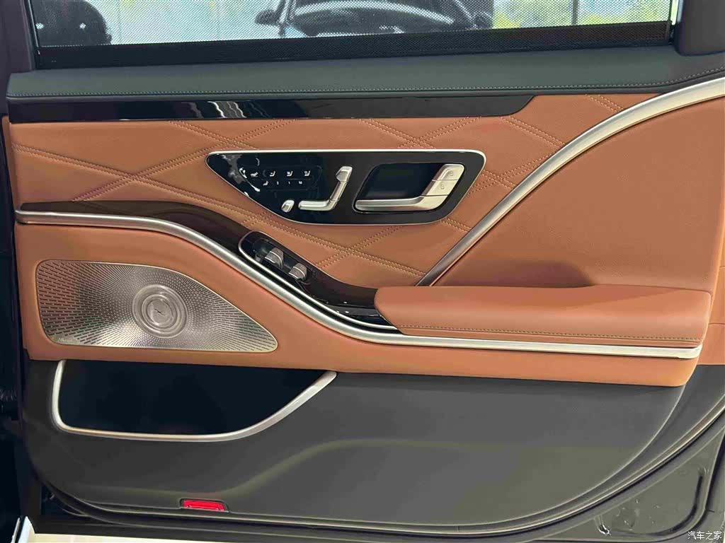 Maybach S-Class, 2021 11
