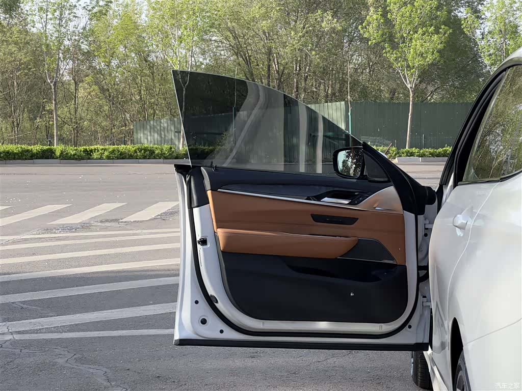 BMW 6 Series GT, 2025 все фото