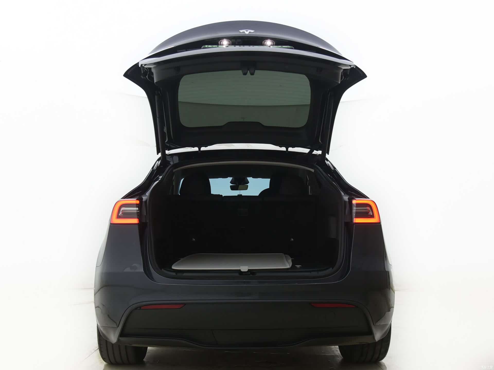 Tesla Model Y, 2024 14