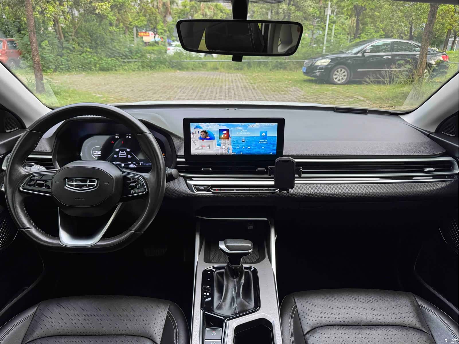 Geely Emgrand, 2022 20