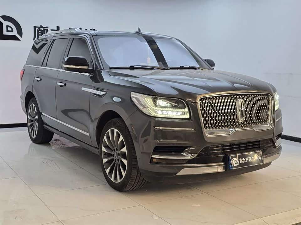 Lincoln Navigator