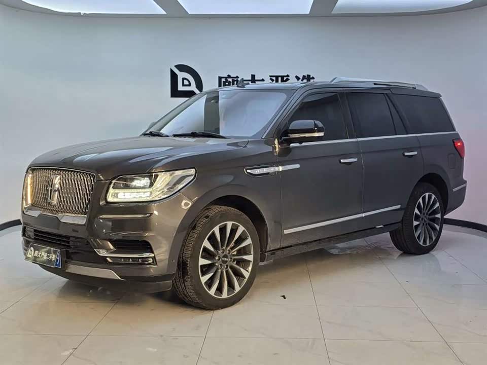 Lincoln Navigator