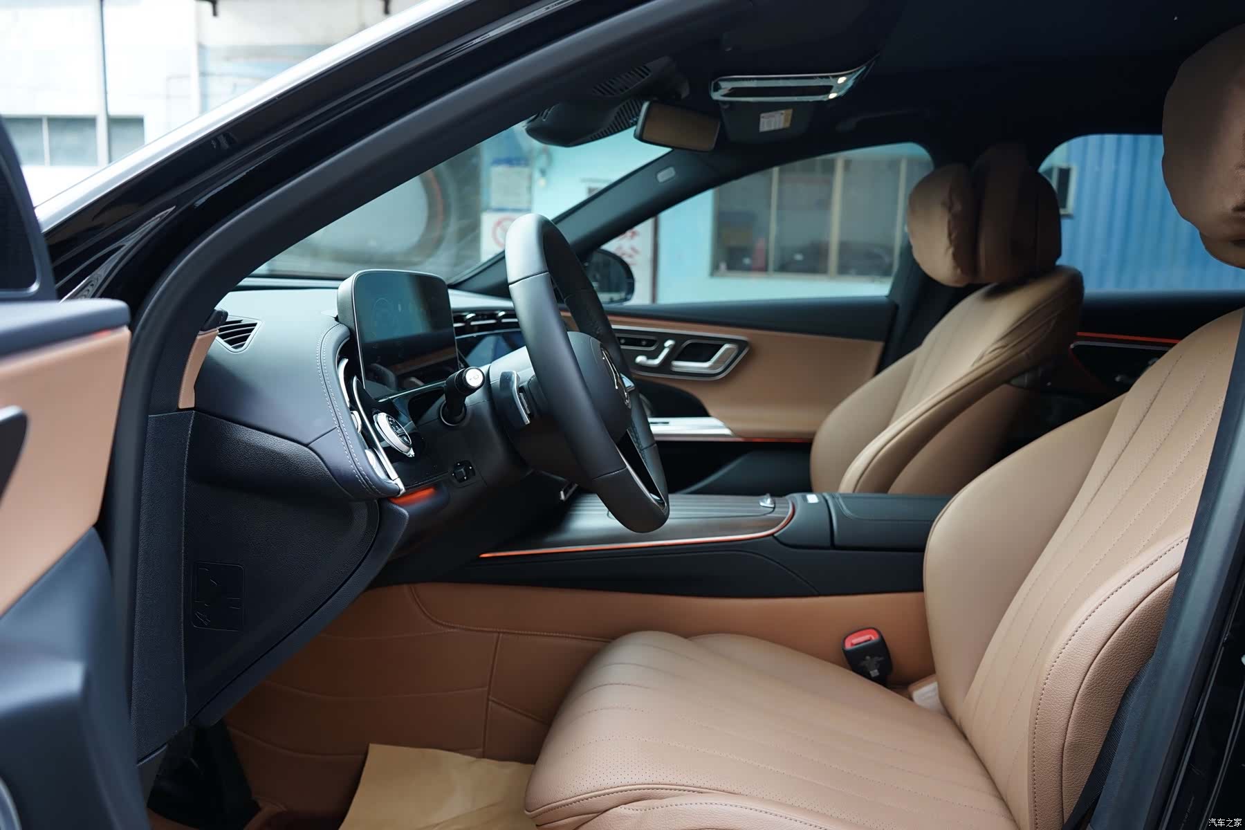 Mercedes-Benz E-Class, 2024 4