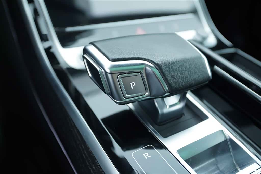 Audi A8L, 2021 9